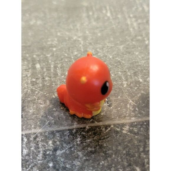 Mini red caterpillar bug toy figure Shopkins moose - Picture 4 of 5